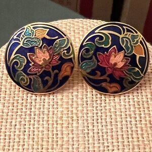Beautiful 1” round cloisonné post earrings with floral motif